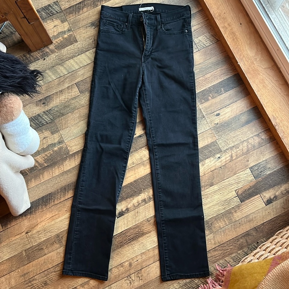 Levi’s High Rise Black Straight Jeans